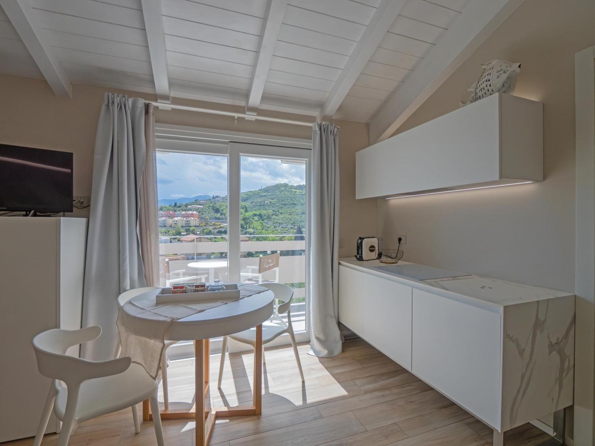 Agriturismo Terre Degli Angeli Пьетра-Лигуре Экстерьер фото