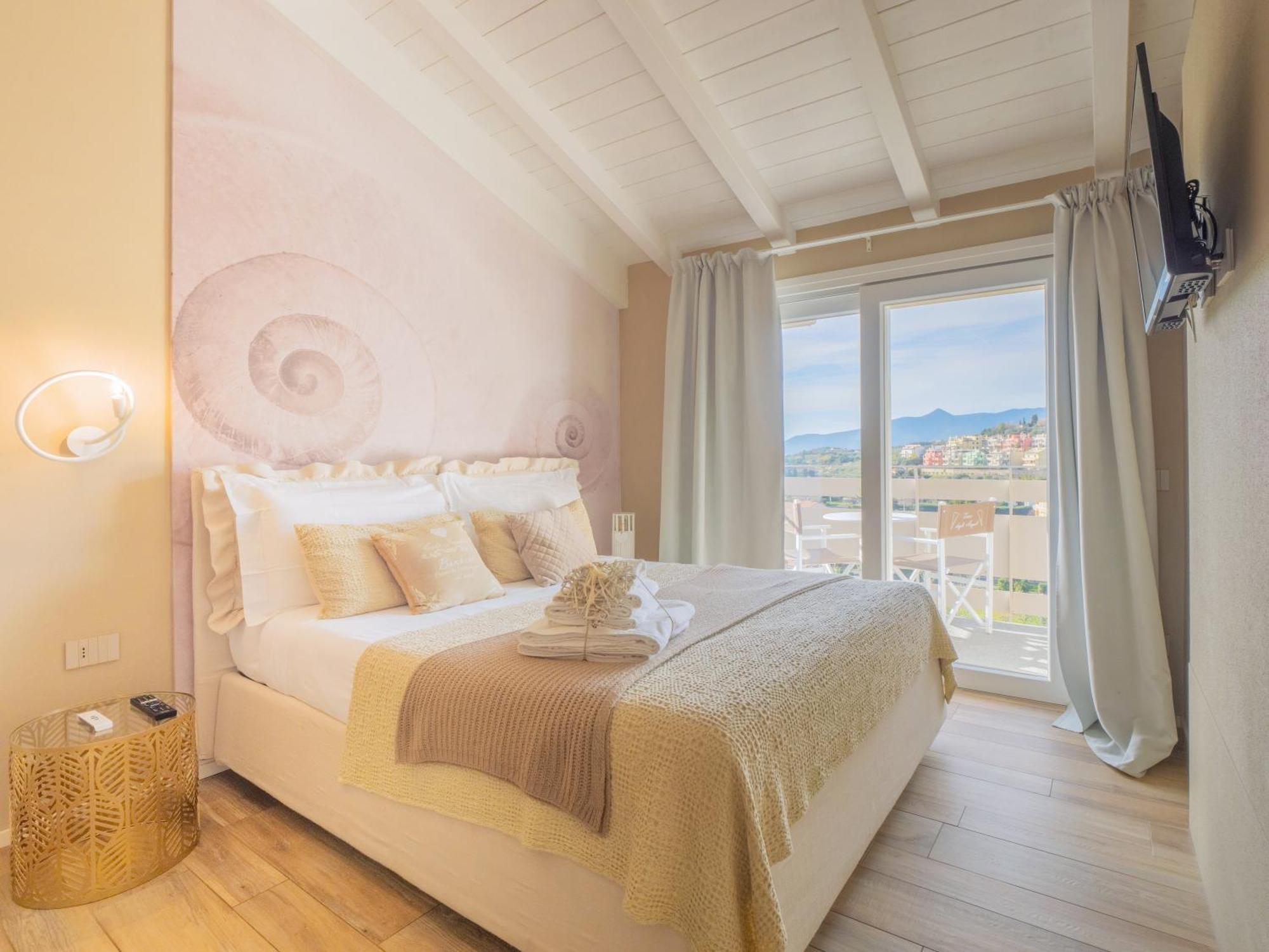 Agriturismo Terre Degli Angeli Пьетра-Лигуре Экстерьер фото